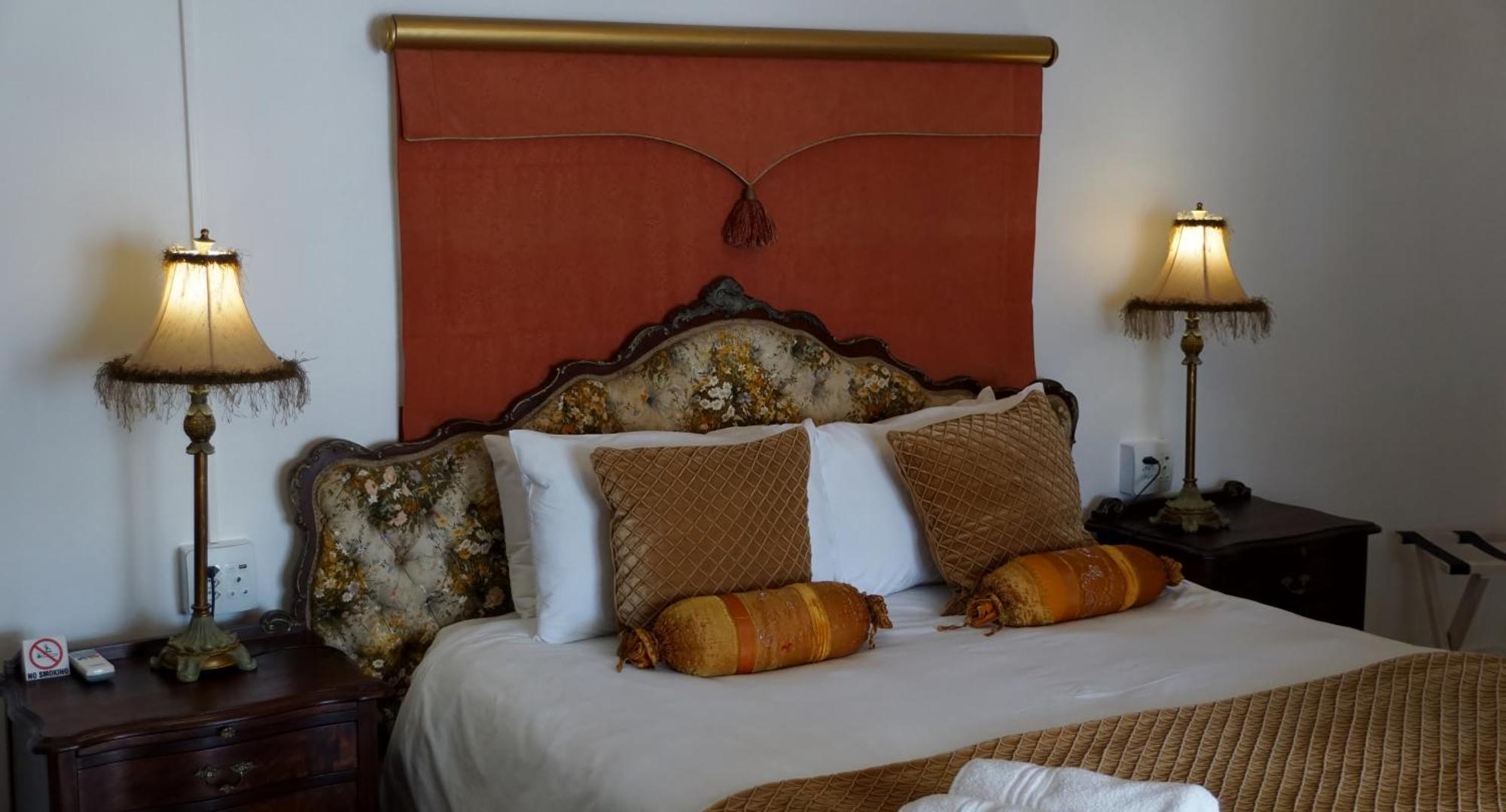 Отель Paternoster Manor Экстерьер фото