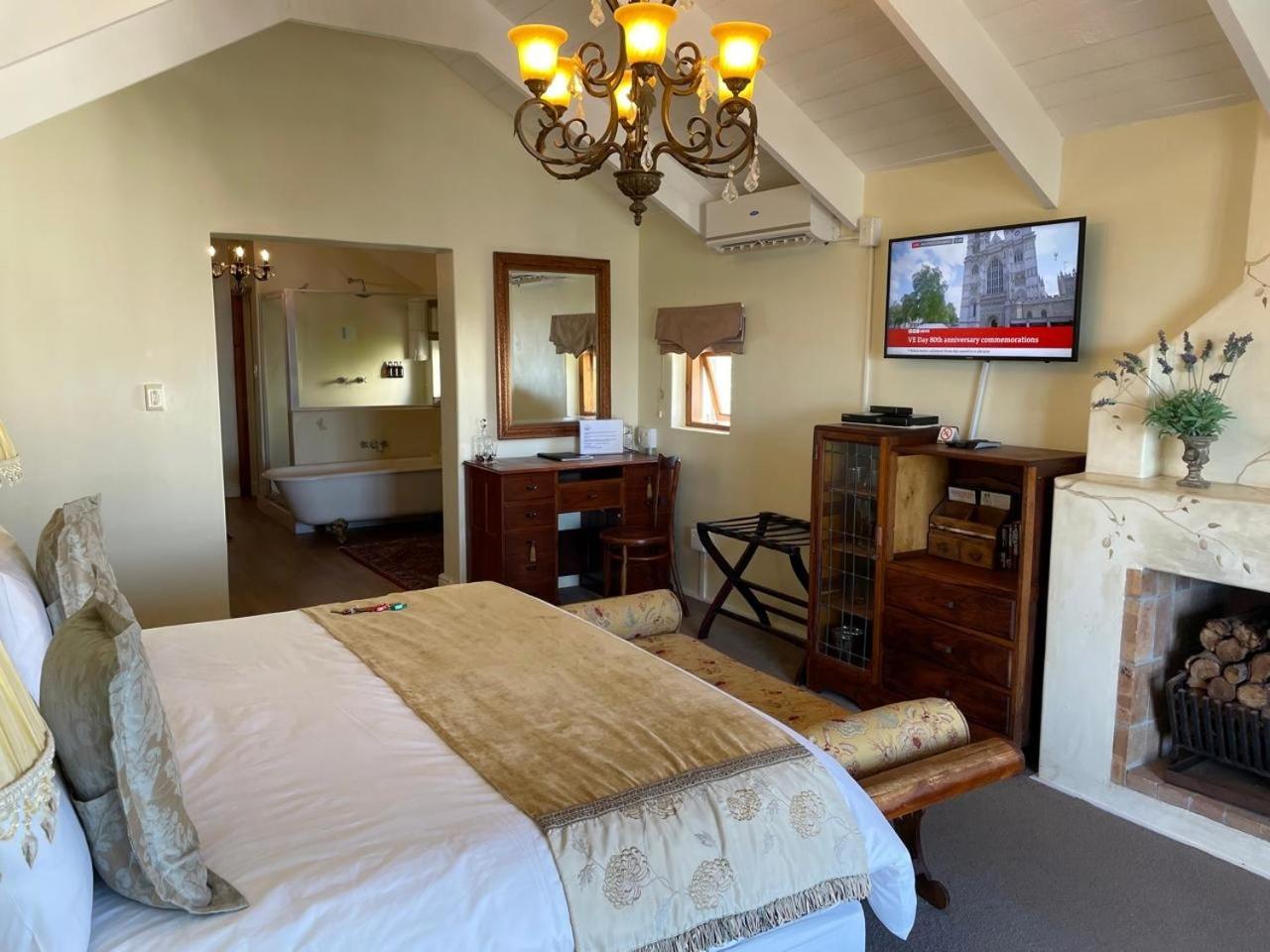 Отель Paternoster Manor Экстерьер фото